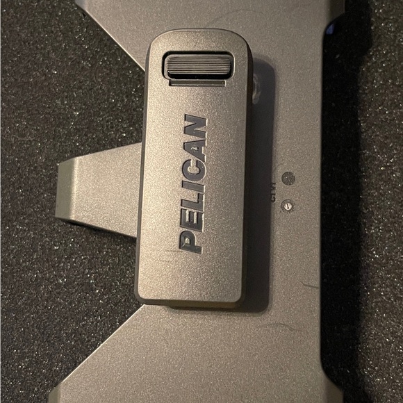 New Pelican I-Phone 12 PRO (Professional Carbon Fiber Series) with belt clip - Picture 2 of 6